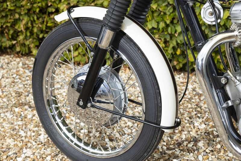 1967 Triumph BONNEVILLE T120