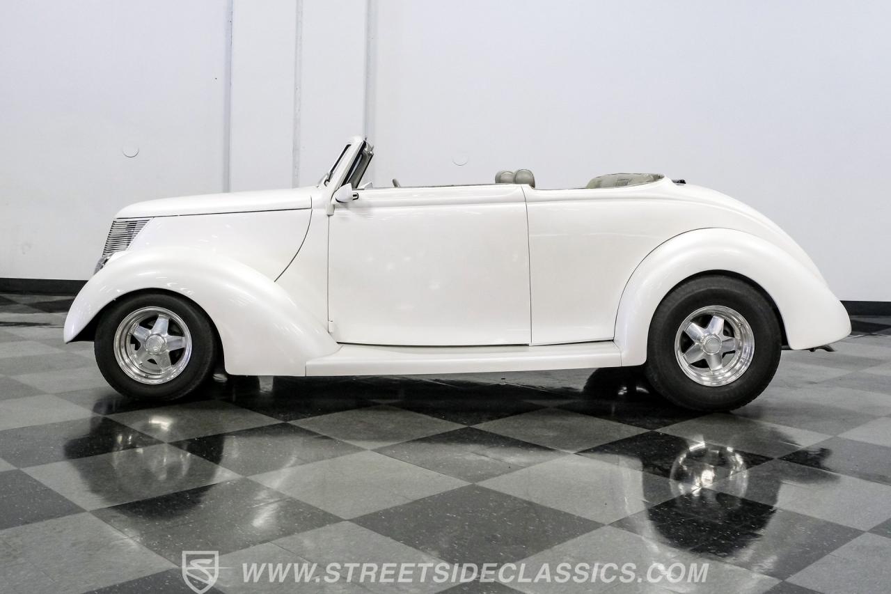 1937 Ford Cabriolet Street Rod