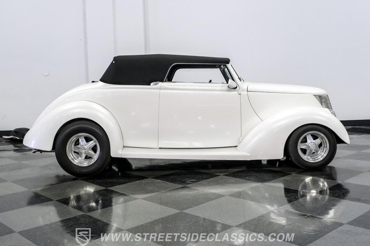 1937 Ford Cabriolet Street Rod