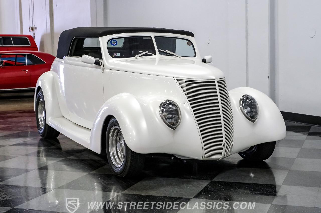 1937 Ford Cabriolet Street Rod