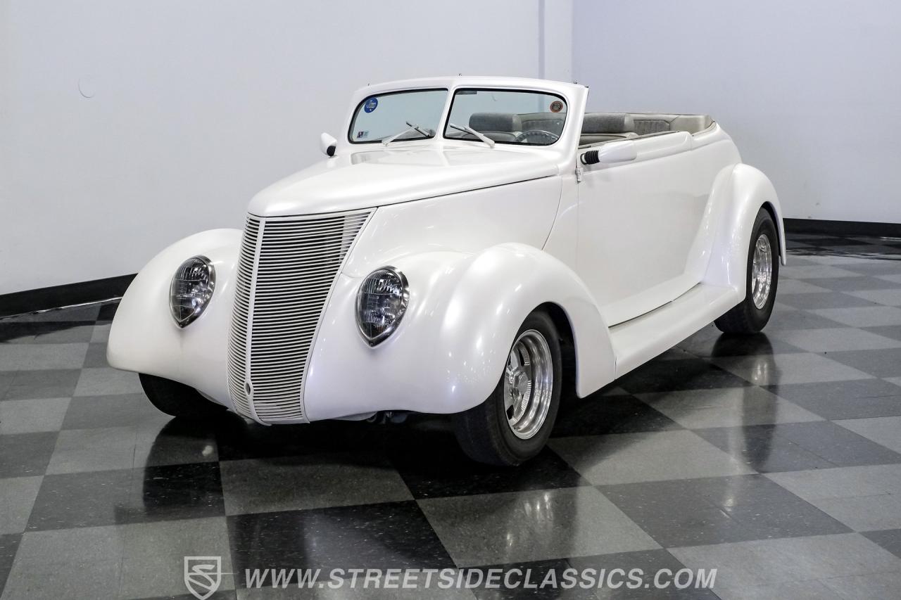 1937 Ford Cabriolet Street Rod