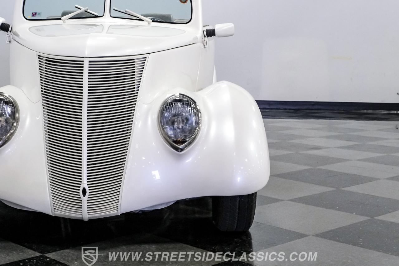 1937 Ford Cabriolet Street Rod