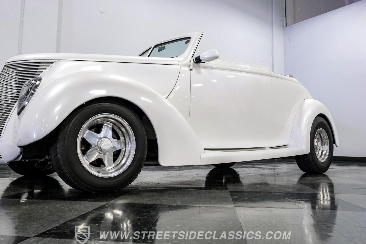 1937 Ford Cabriolet Street Rod