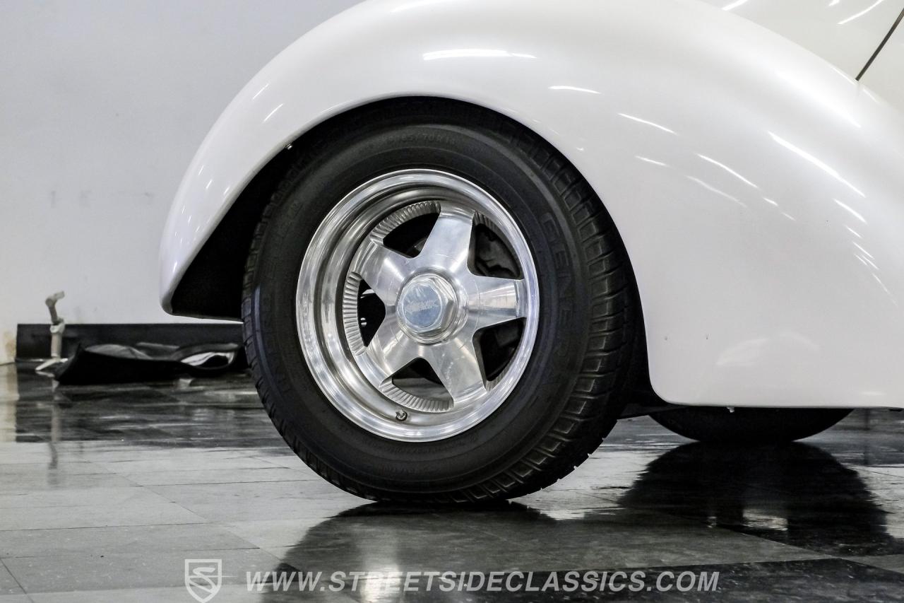 1937 Ford Cabriolet Street Rod