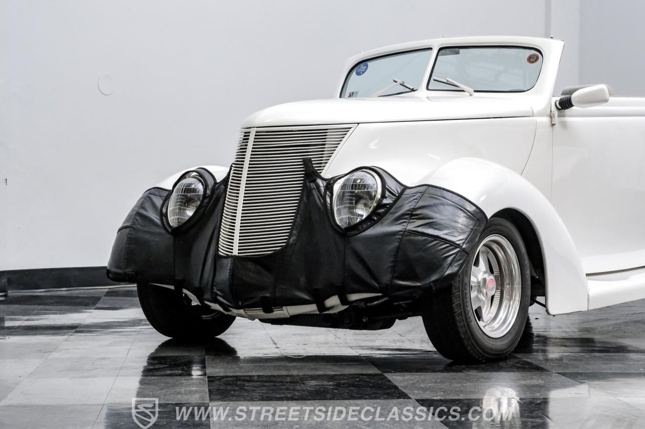 1937 Ford Cabriolet Street Rod