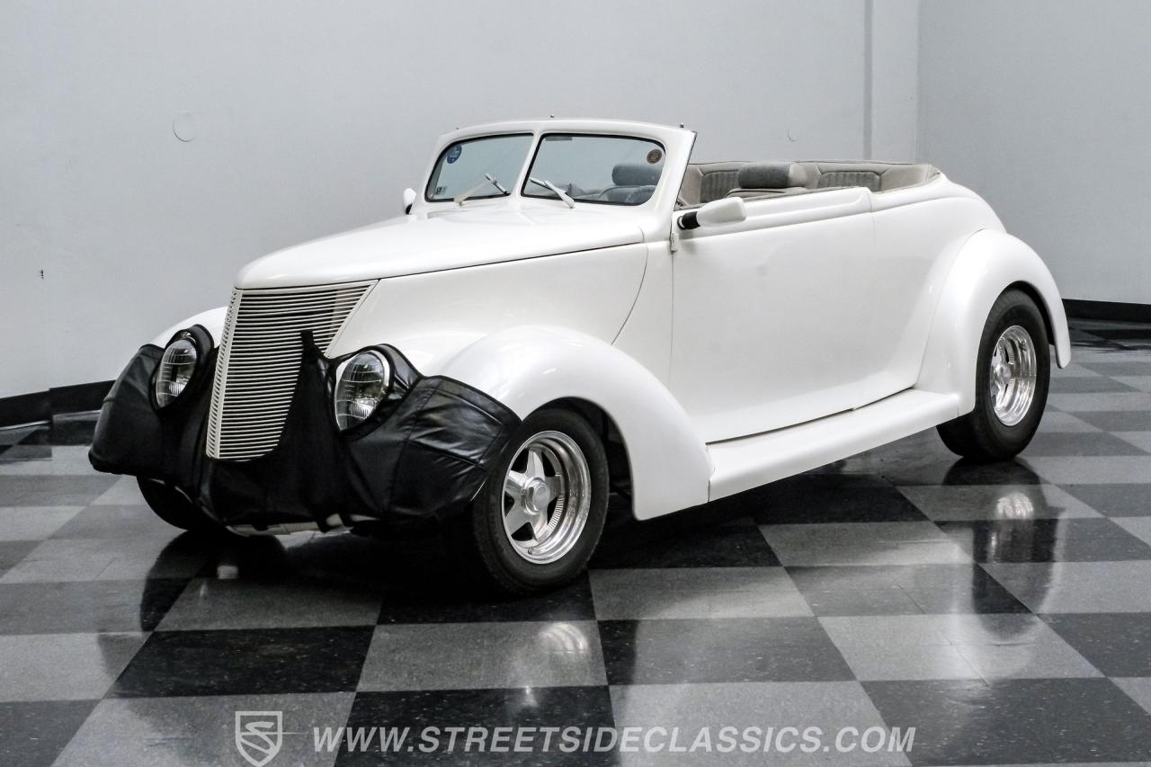 1937 Ford Cabriolet Street Rod