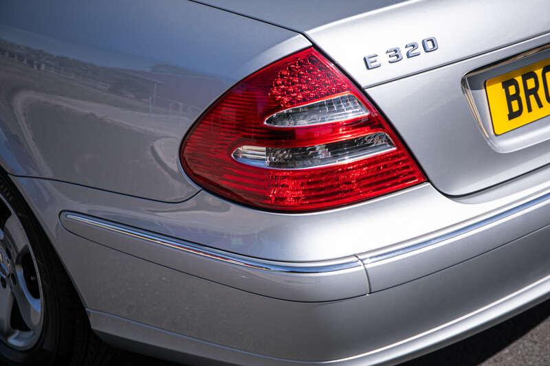 2004 Mercedes - Benz E320 AVANTGUARDE