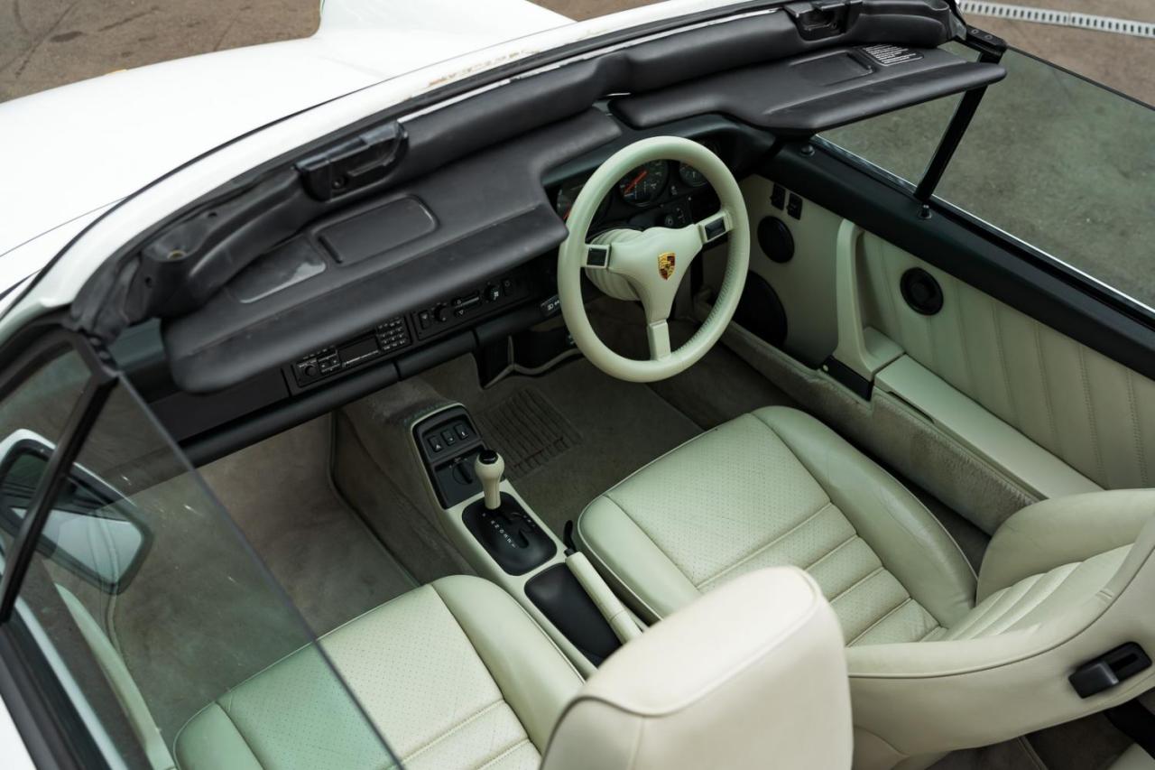 1990 Porsche 911 (964) CARRERA 2