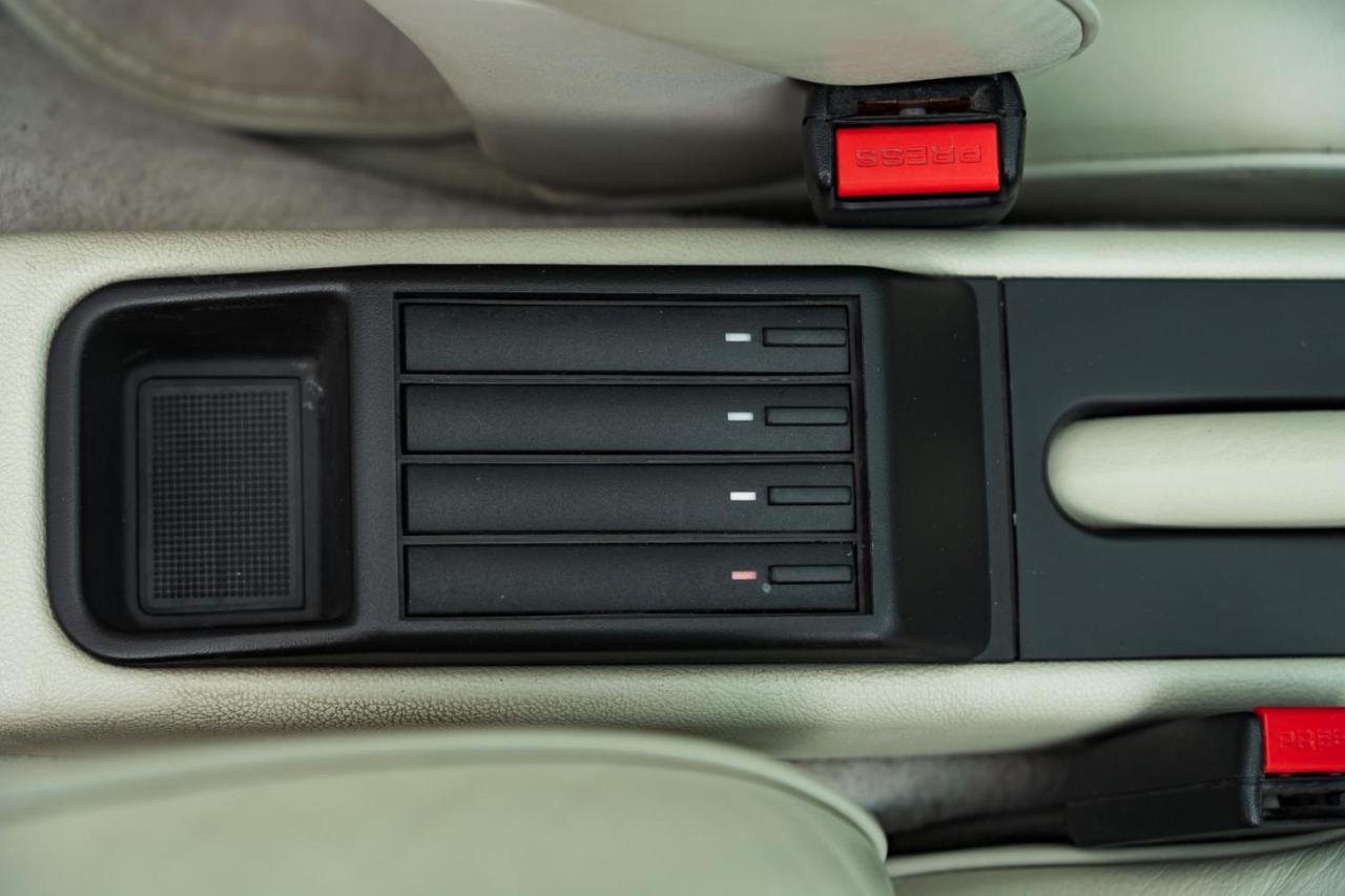 1990 Porsche 911 (964) CARRERA 2