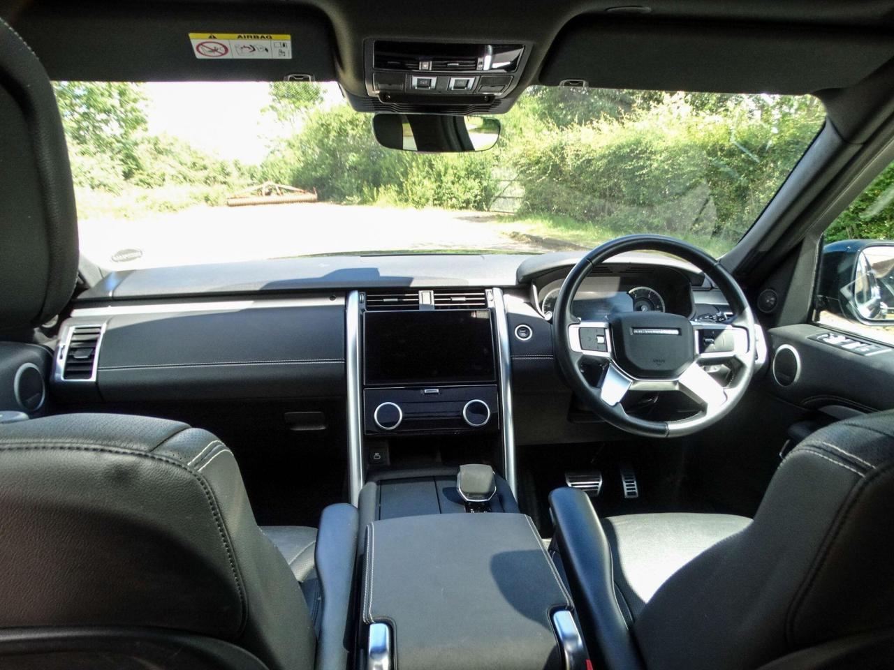 2022 Land Rover 3.0 D300 MHEV R-Dynamic SE Auto 4WD Euro 6 (s/s) 5dr
