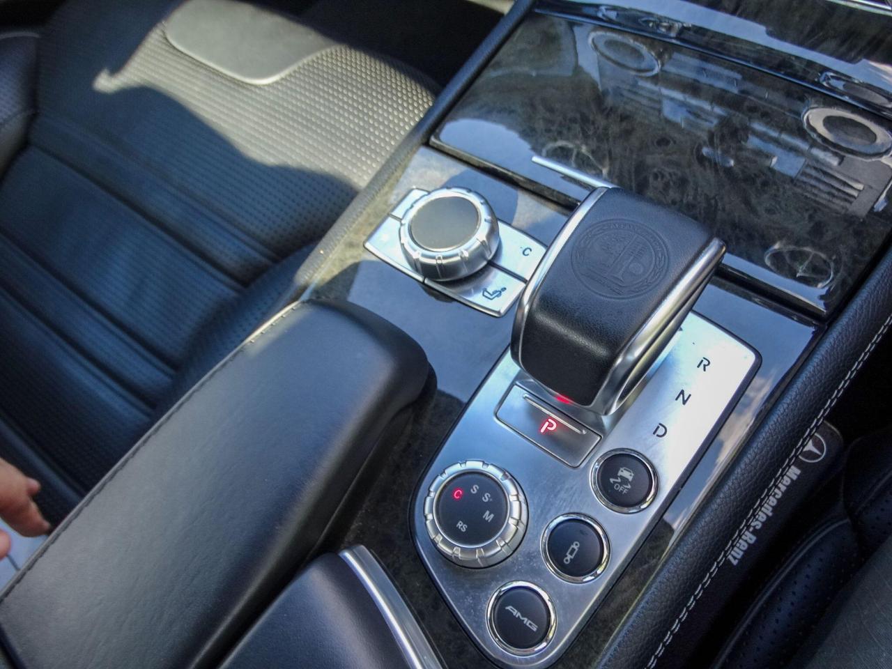 2013 Mercedes - Benz 5.5 SL63 V8 AMG SpdS MCT Euro 5 (s/s) 2dr