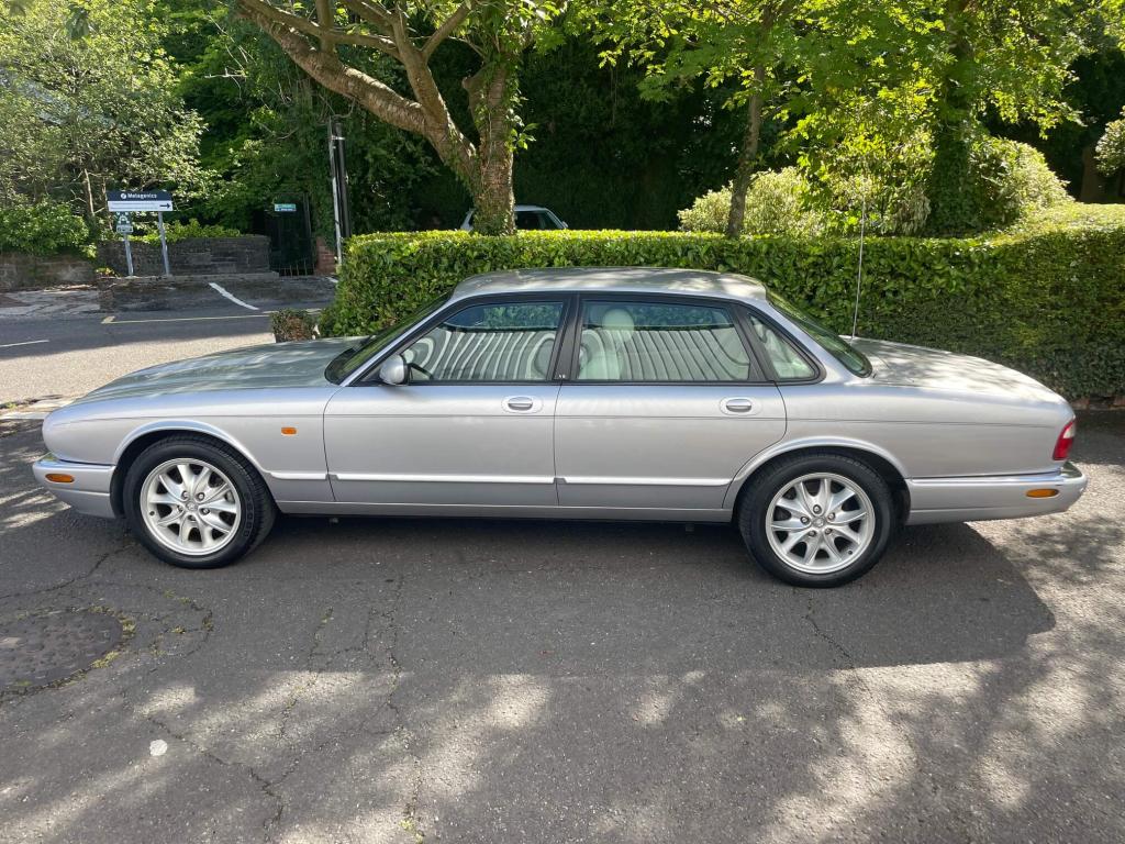 2001 Jaguar XJ Series