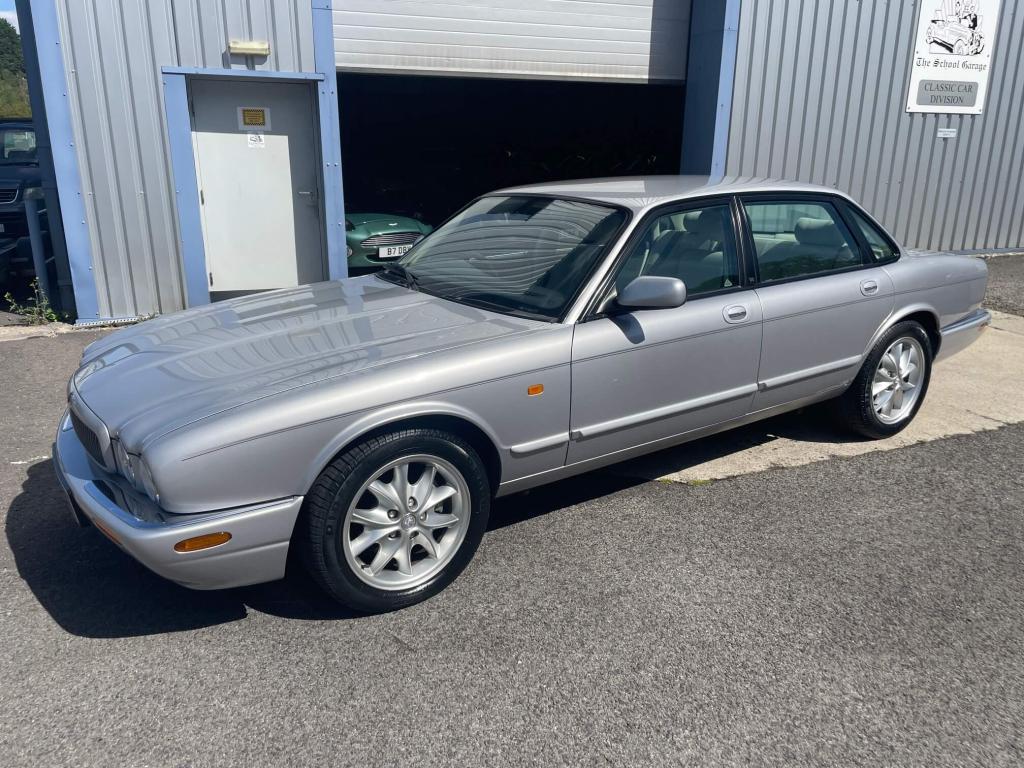 2001 Jaguar XJ Series