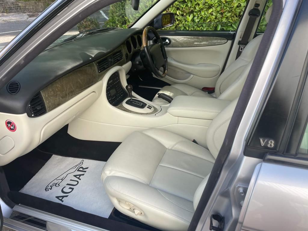 2001 Jaguar XJ Series