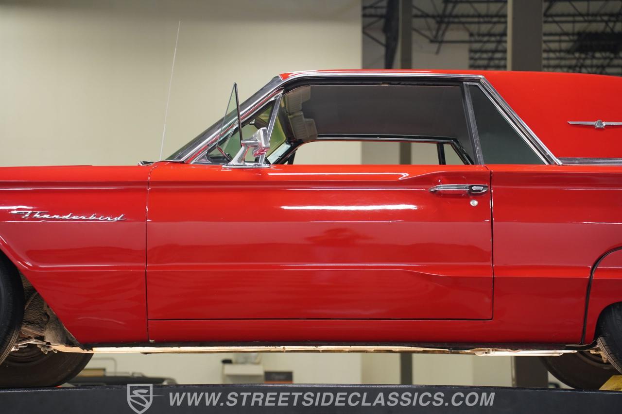 1964 Ford Thunderbird