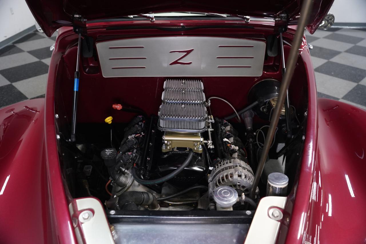 1939 Lincoln Zephyr Restomod
