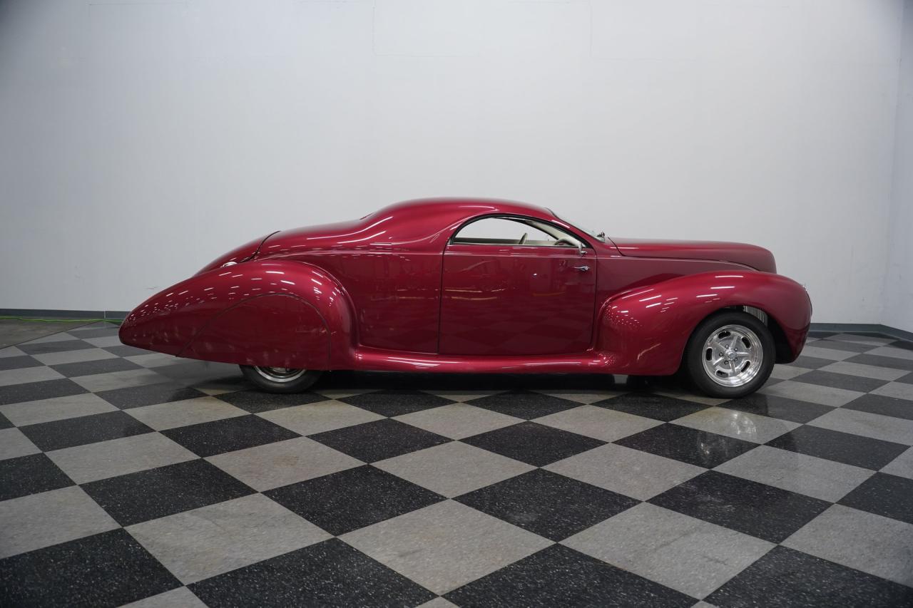 1939 Lincoln Zephyr Restomod