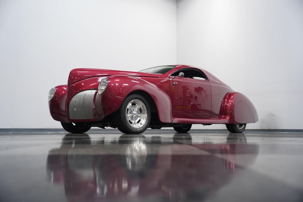 1939 Lincoln Zephyr Restomod