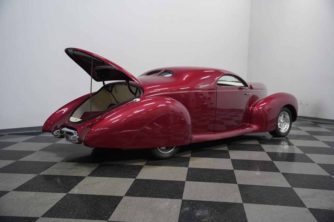 1939 Lincoln Zephyr Restomod