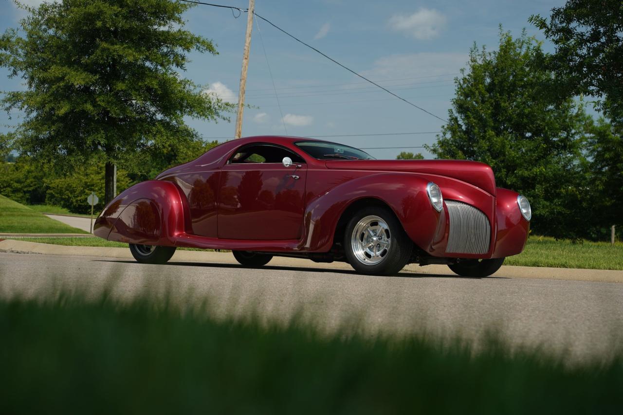 1939 Lincoln Zephyr Restomod