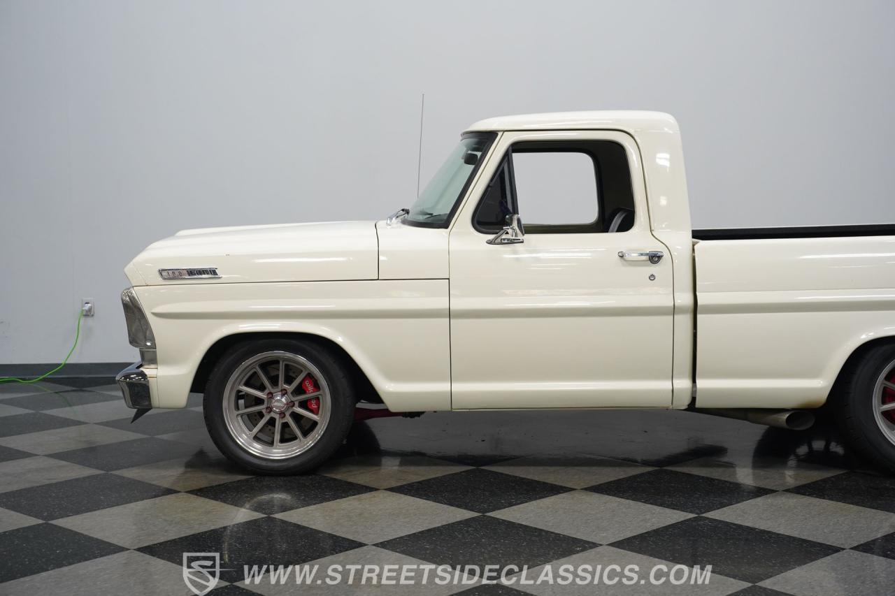 1967 Ford F-100