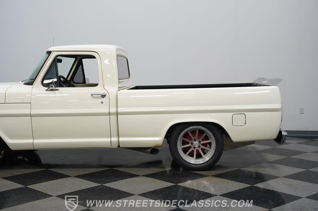 1967 Ford F-100