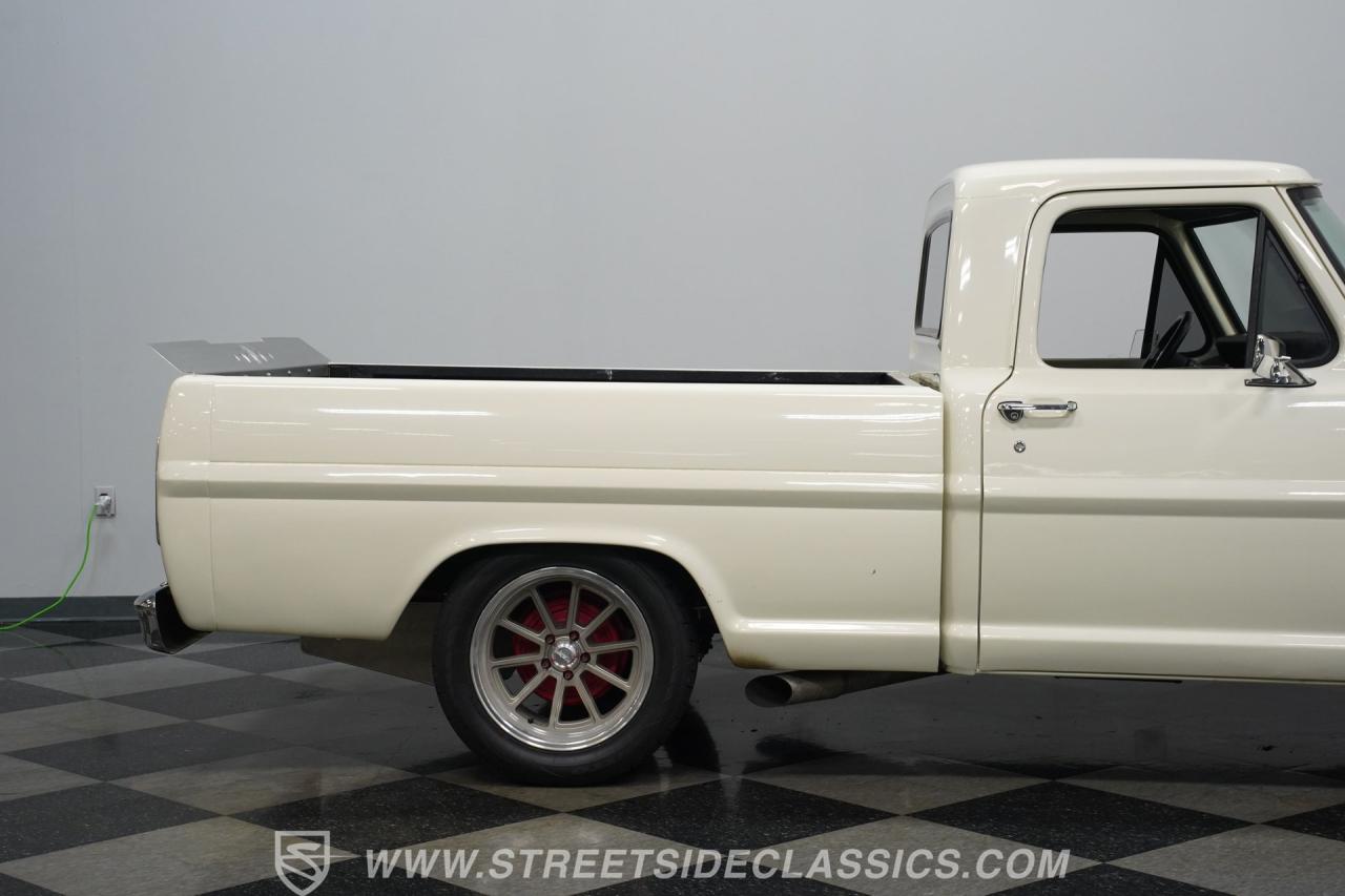 1967 Ford F-100