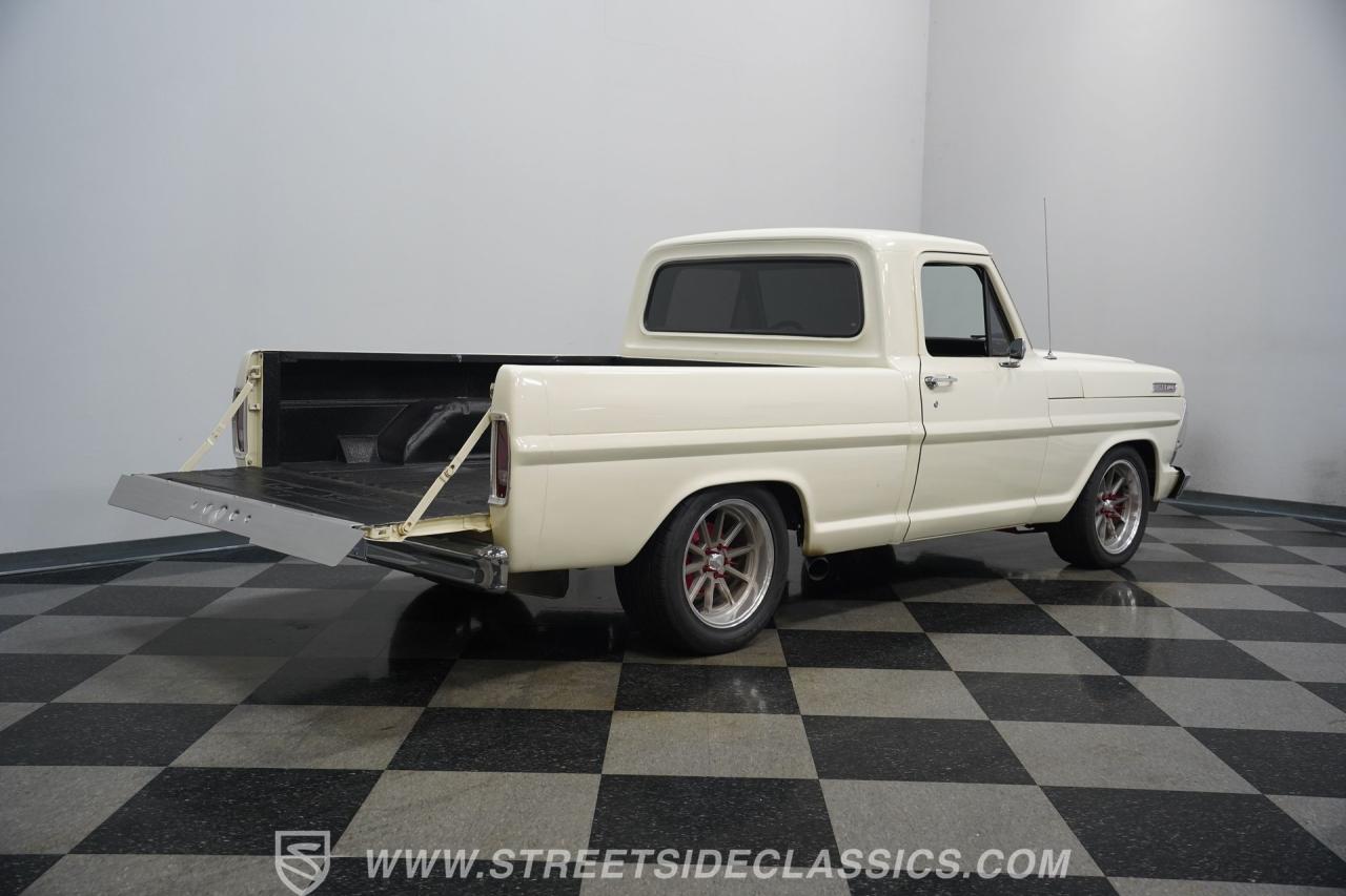 1967 Ford F-100