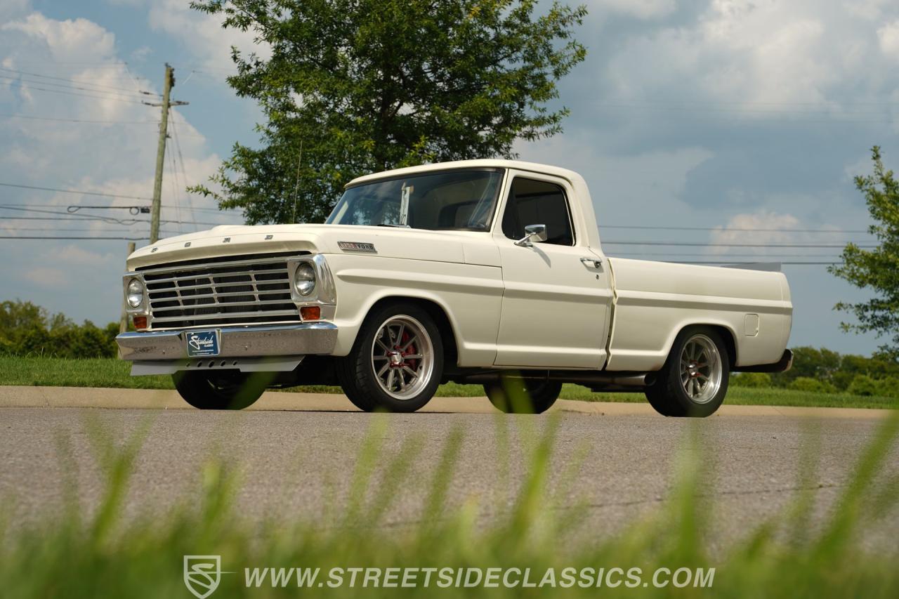 1967 Ford F-100