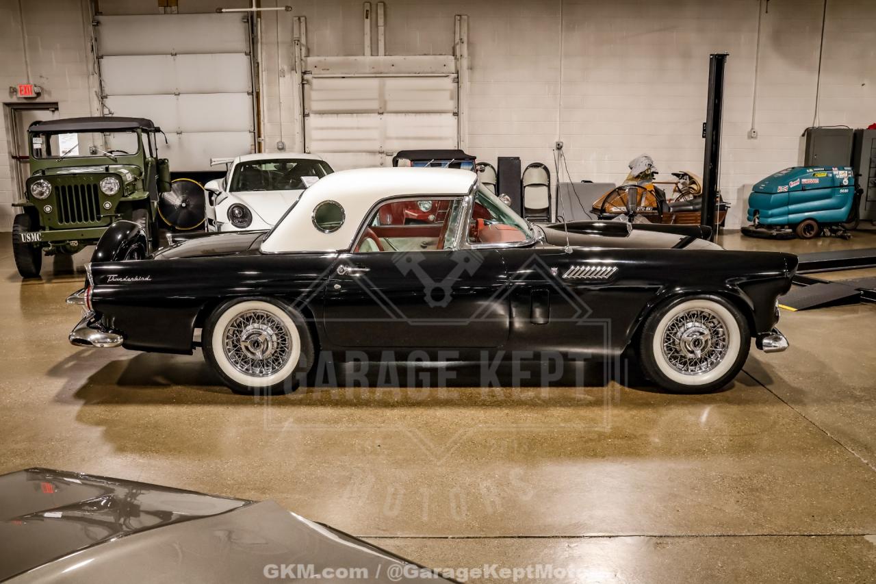 1956 Ford Thunderbird