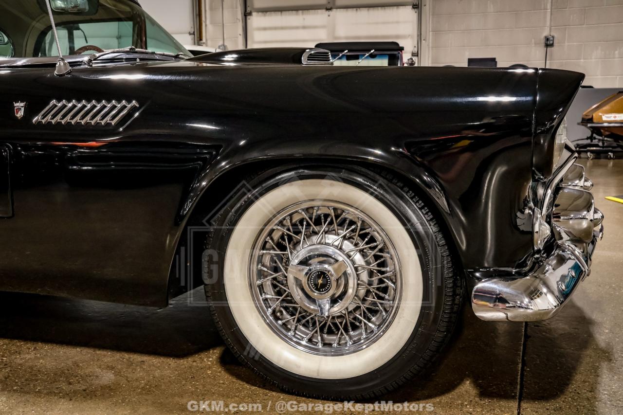 1956 Ford Thunderbird