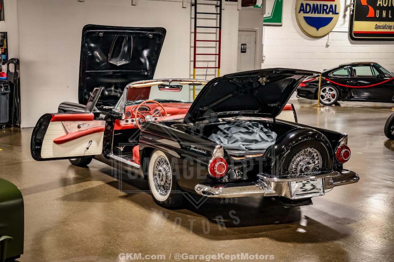 1956 Ford Thunderbird