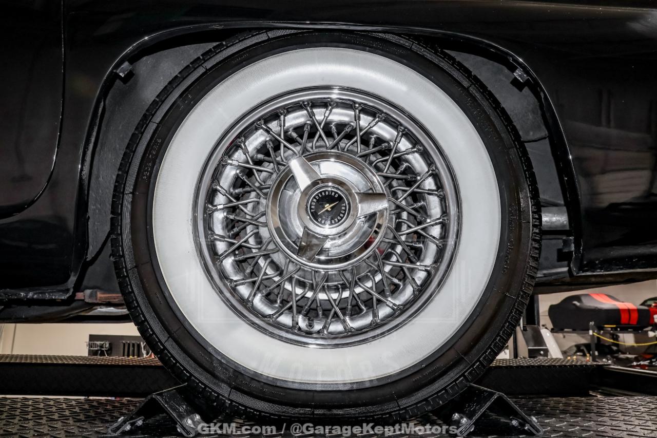 1956 Ford Thunderbird