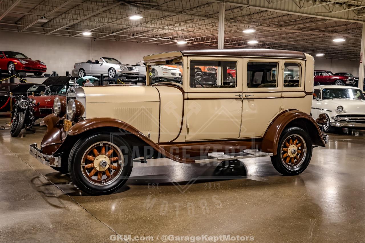 1928 Oldsmobile F-28