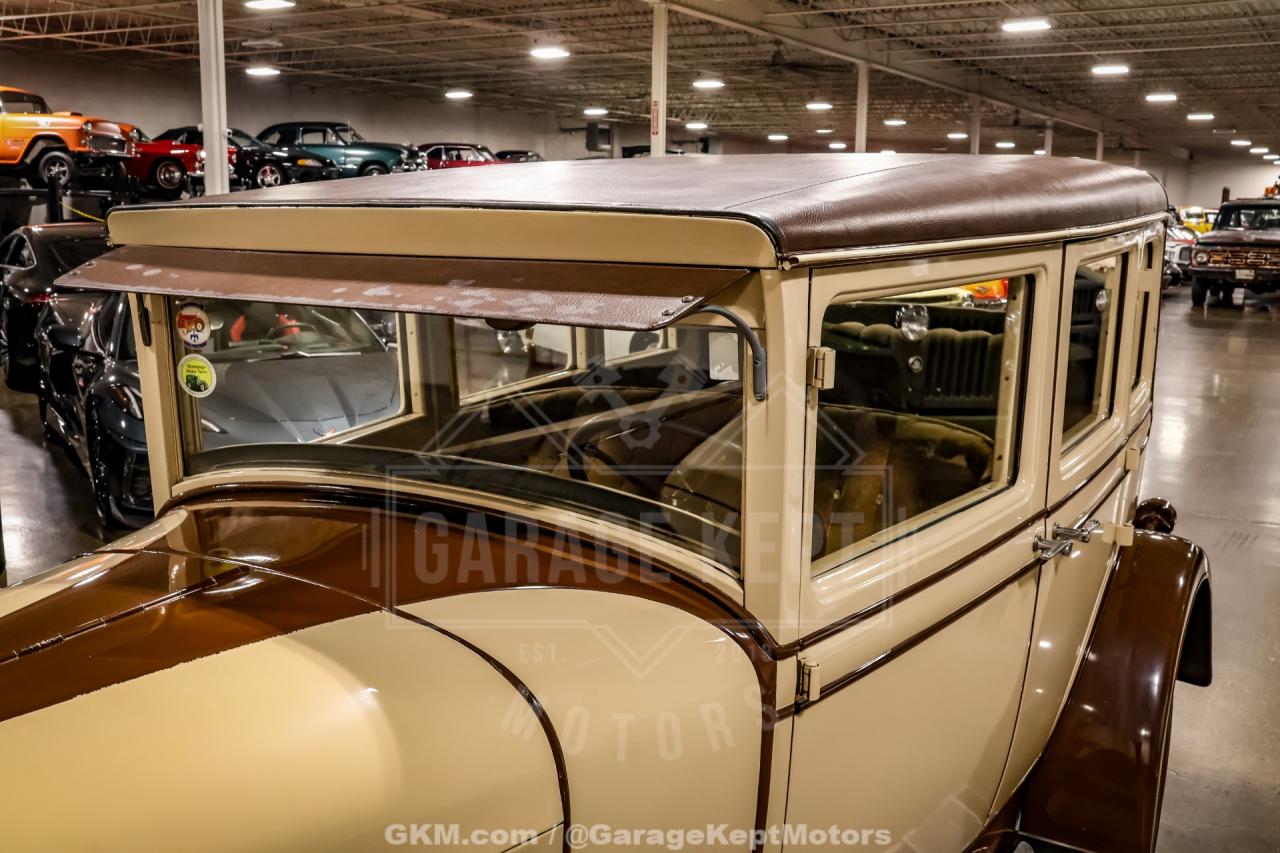 1928 Oldsmobile F-28