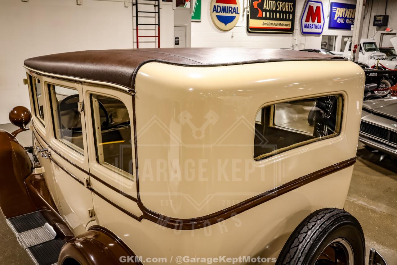 1928 Oldsmobile F-28