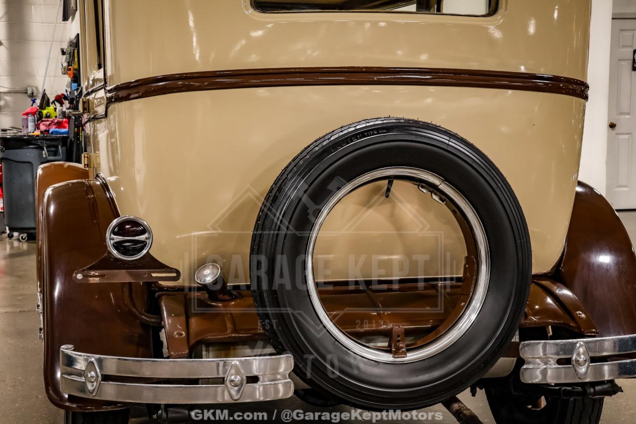 1928 Oldsmobile F-28