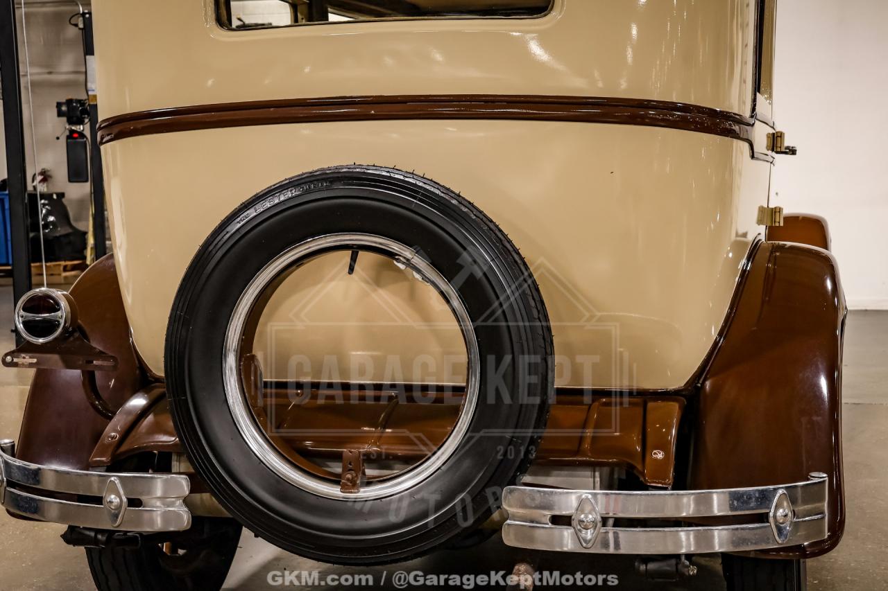 1928 Oldsmobile F-28