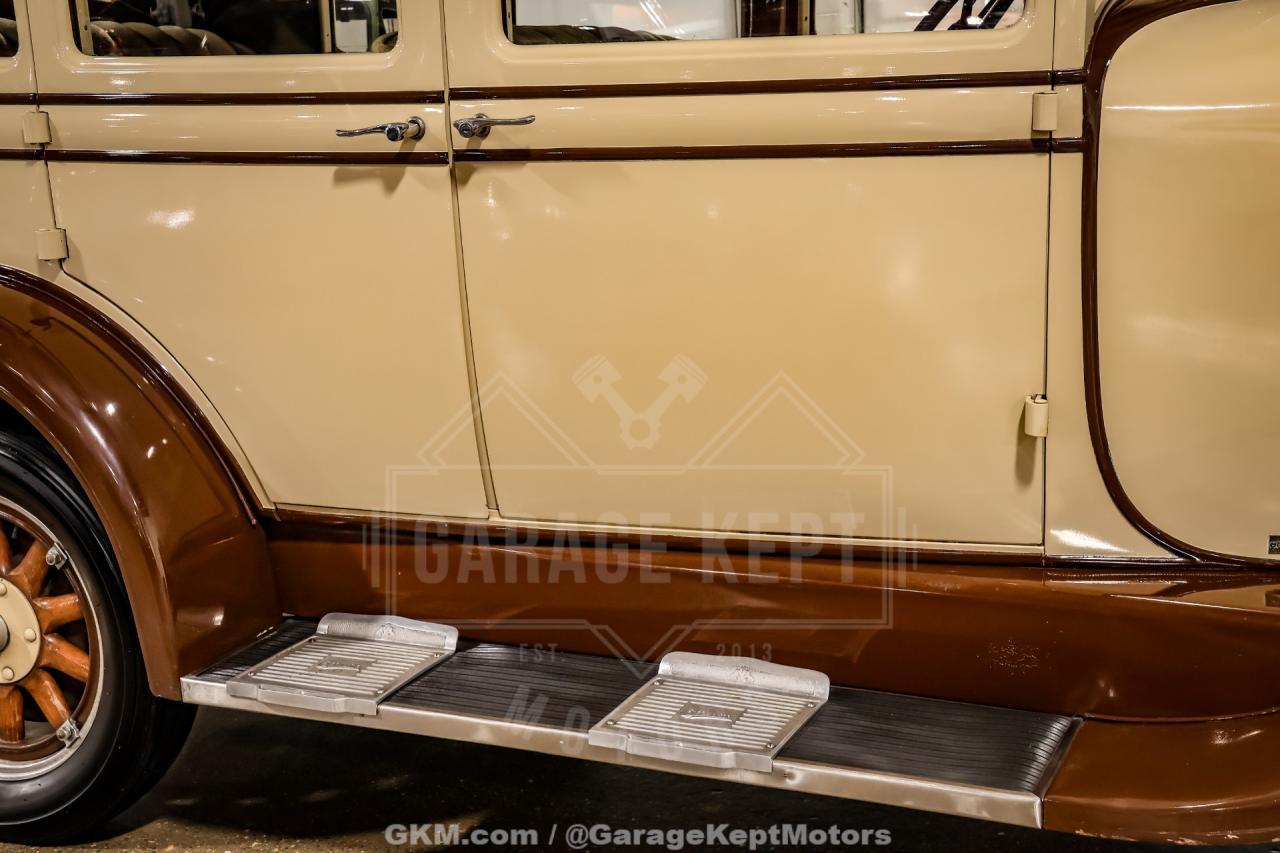1928 Oldsmobile F-28