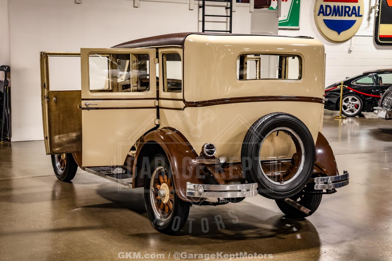 1928 Oldsmobile F-28