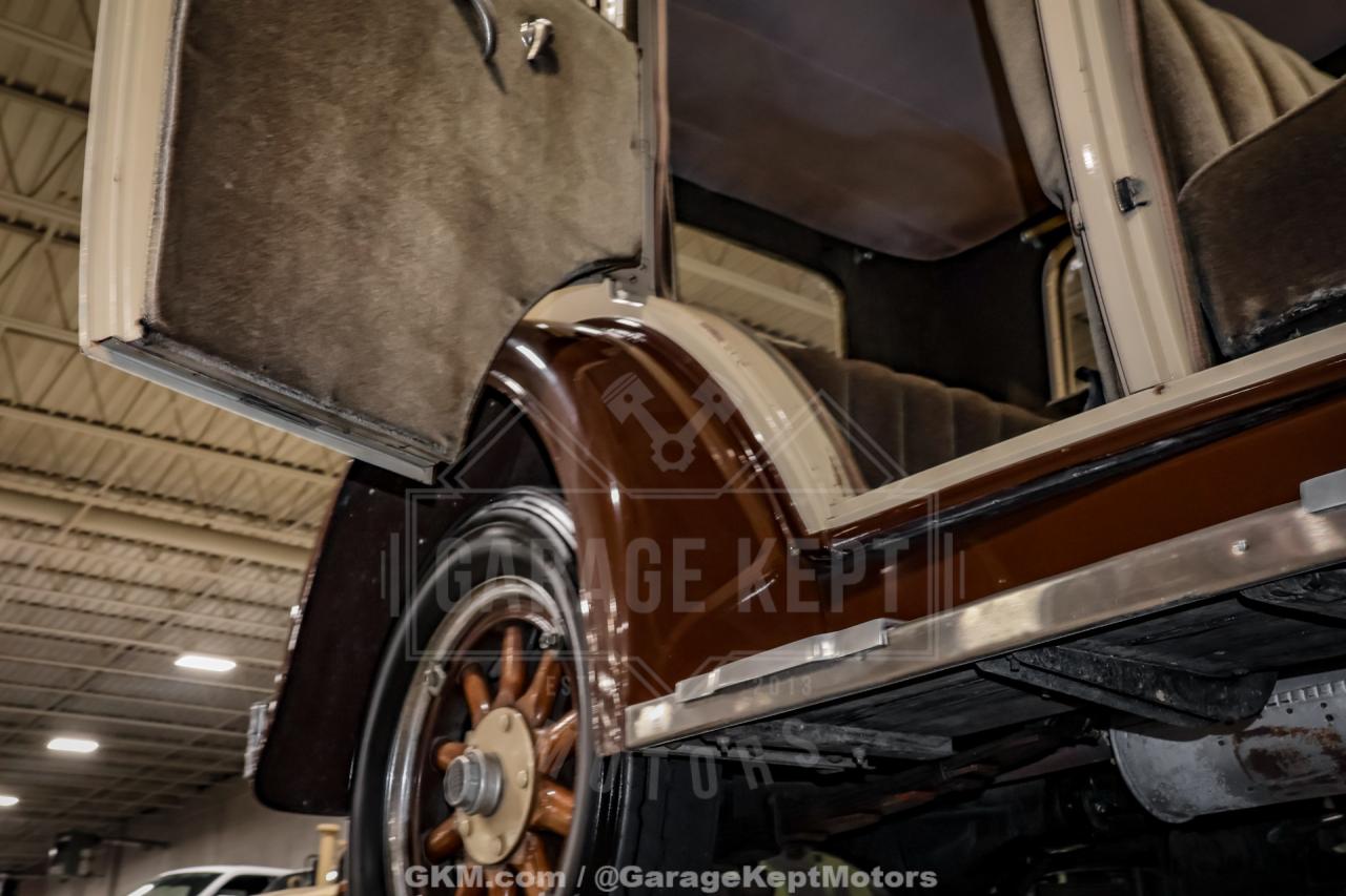 1928 Oldsmobile F-28
