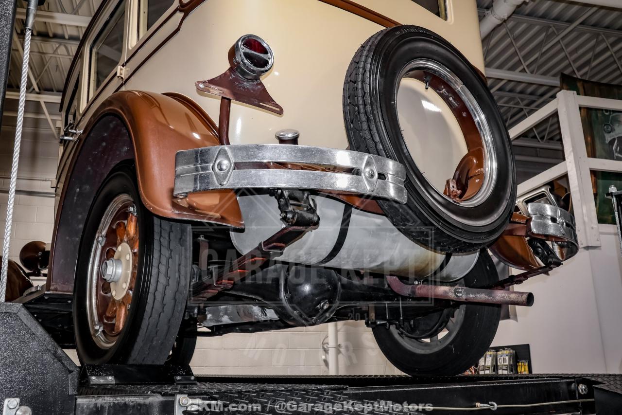 1928 Oldsmobile F-28