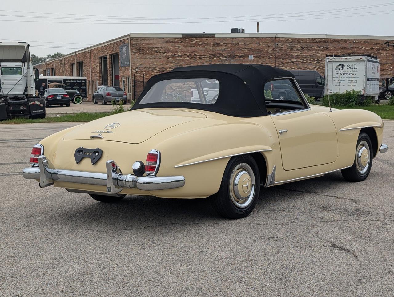 1961 Mercedes - Benz 190SL