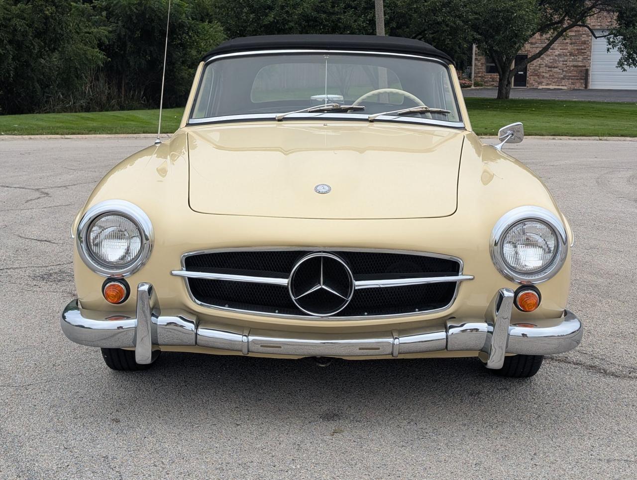 1961 Mercedes - Benz 190SL