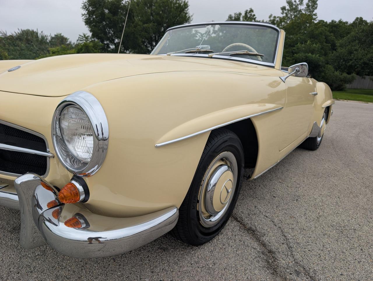 1961 Mercedes - Benz 190SL