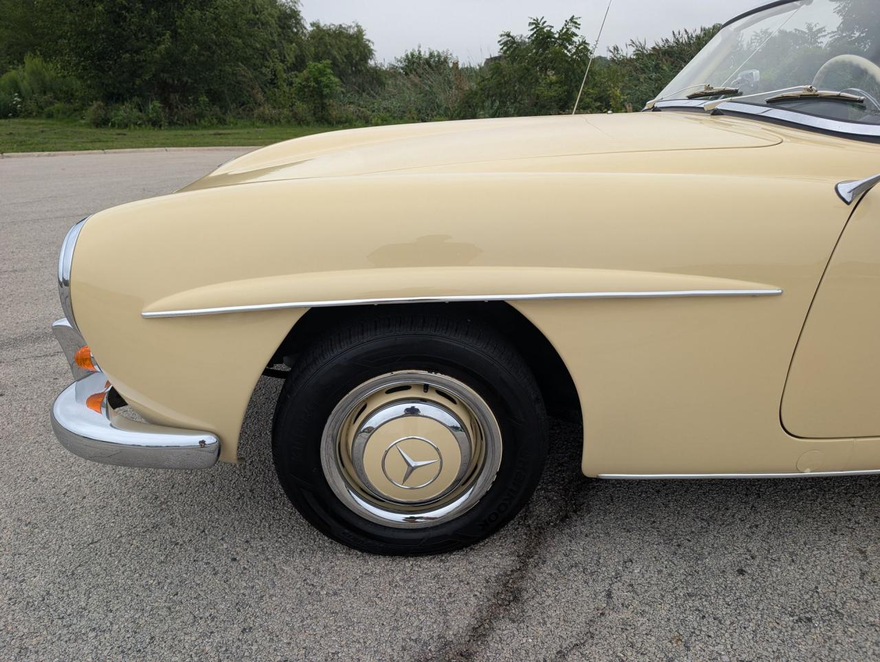 1961 Mercedes - Benz 190SL