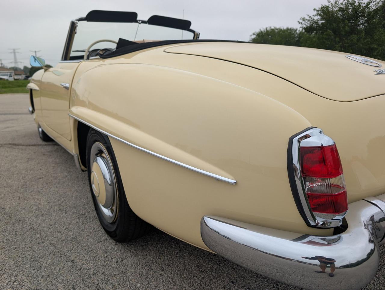 1961 Mercedes - Benz 190SL