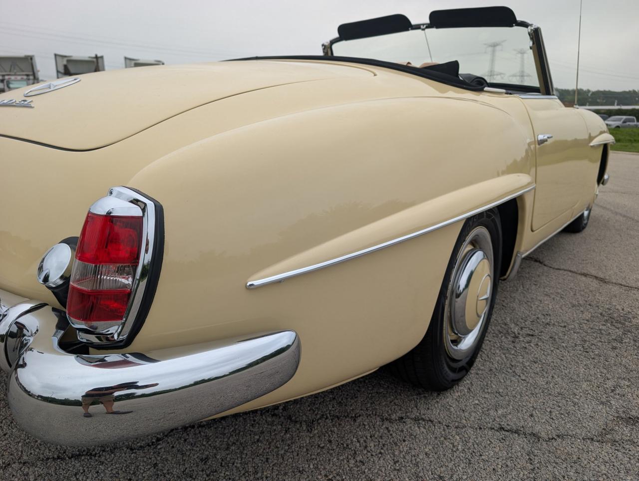 1961 Mercedes - Benz 190SL