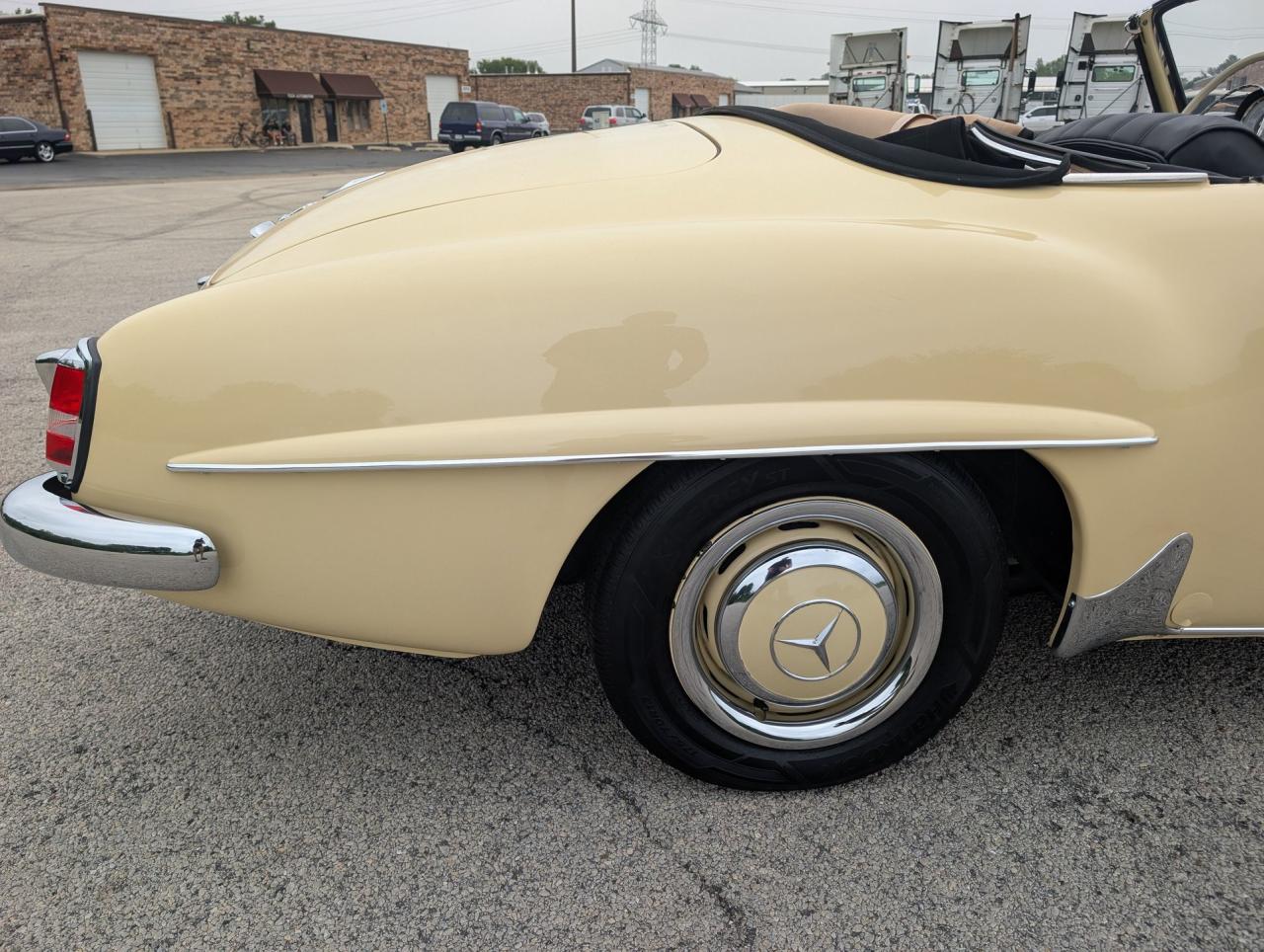 1961 Mercedes - Benz 190SL
