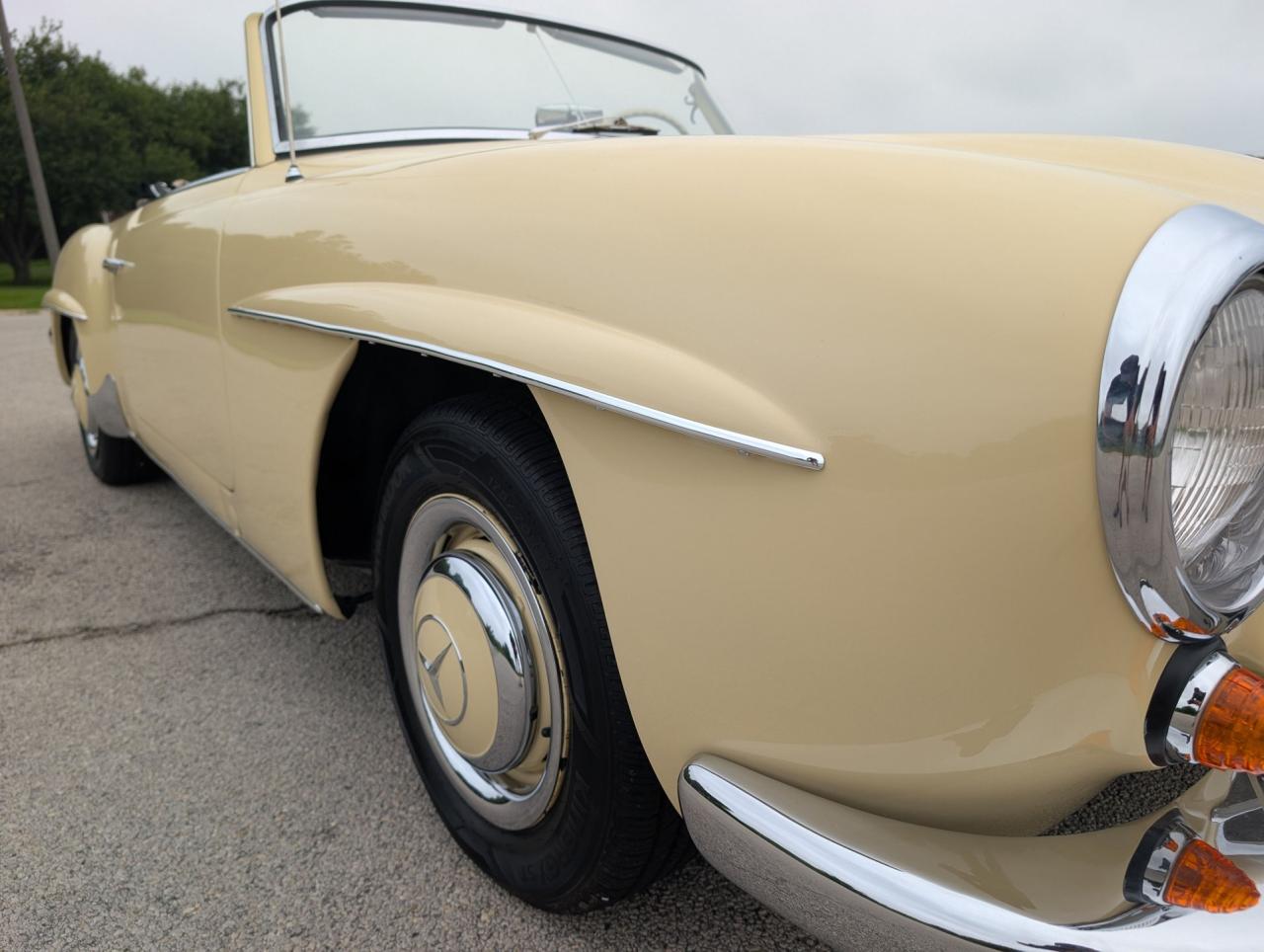 1961 Mercedes - Benz 190SL